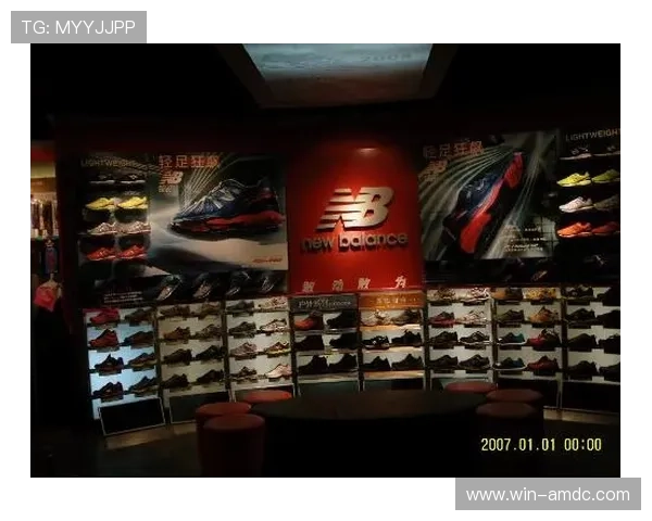 香港百老汇店铺品牌合作与联名款介绍,带来更多独家限量商品 香港百老汇店铺品牌合作与联名款介绍,带来更多独家限量商品